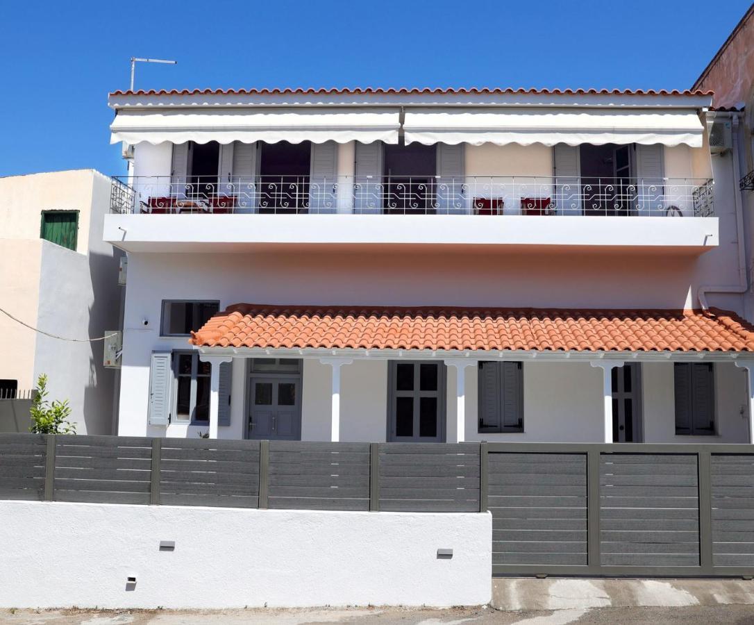 Axs First Floor Apartment Aegina Town Bagian luar foto