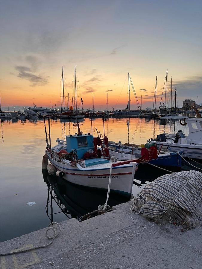Axs First Floor Apartment Aegina Town Bagian luar foto
