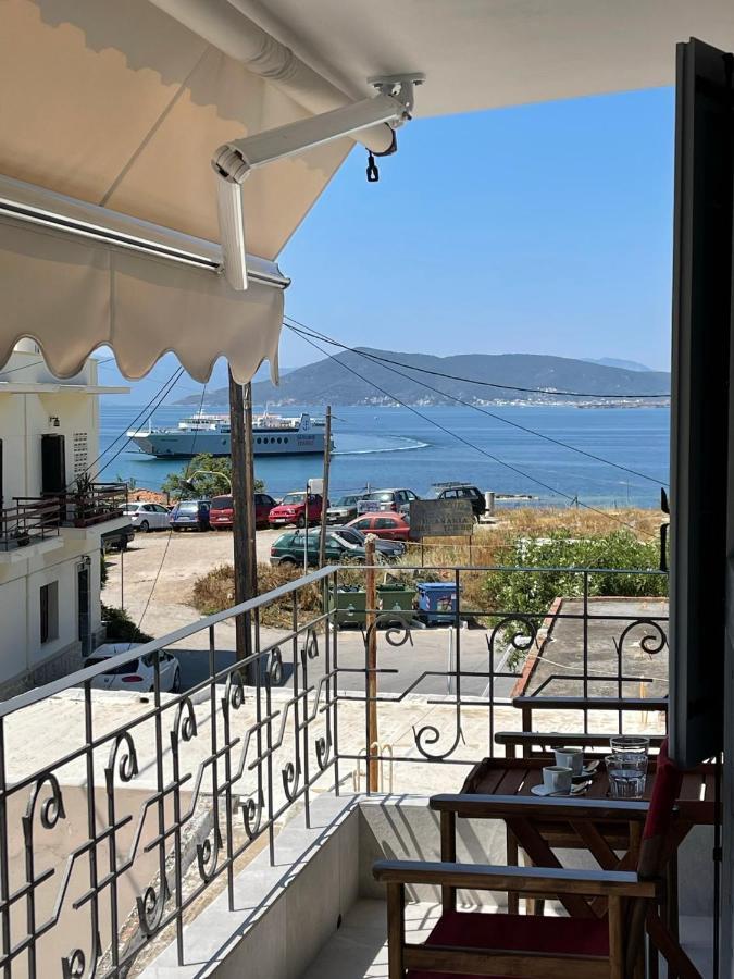 Axs First Floor Apartment Aegina Town Bagian luar foto
